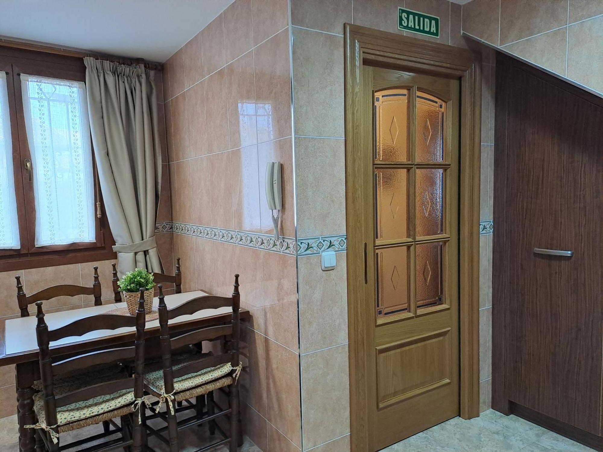 Casa Rural Torreblanca Urroz 외부 사진