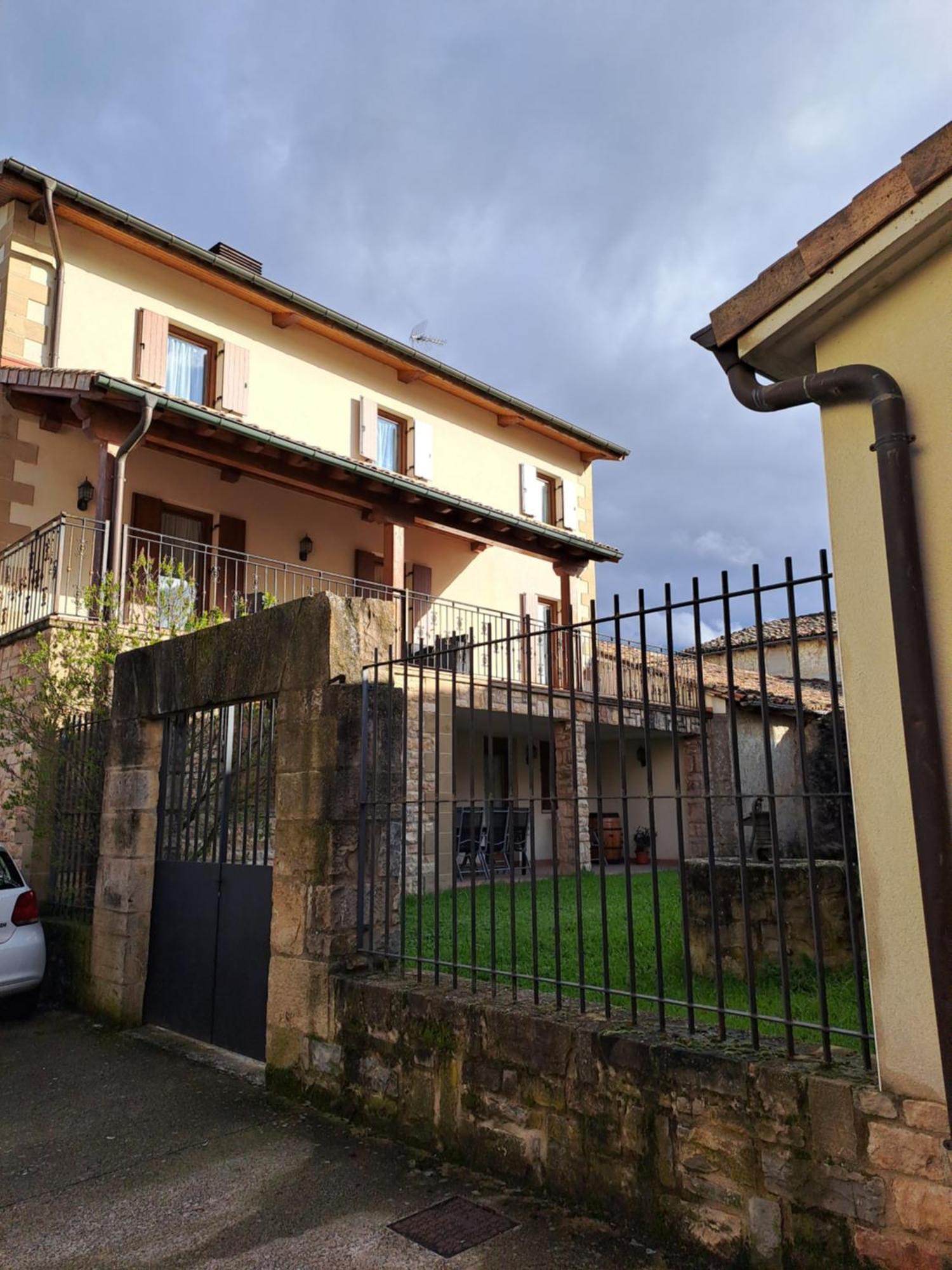 Casa Rural Torreblanca Urroz 외부 사진