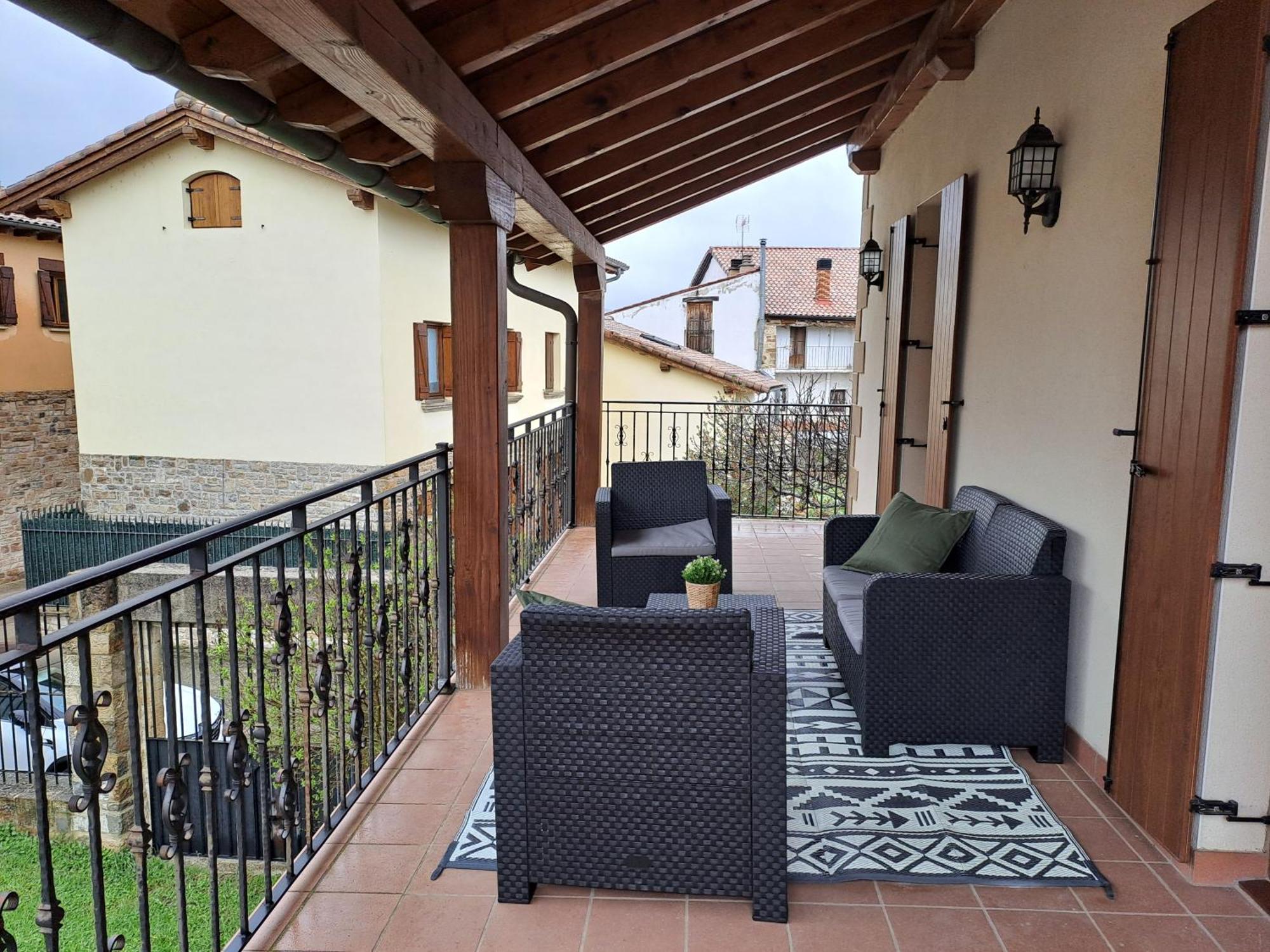 Casa Rural Torreblanca Urroz 외부 사진